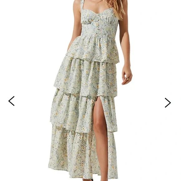 ***SOLD*** ASTR The Label Midsummer Eyelet Embroidered Tiered Dress- Sz L- NWT! - Picture 1 of 9
